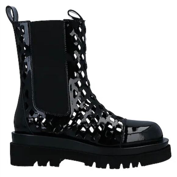 Jeffrey Campbell NWOB Tanked Perforated Chelsea Boot Black Sz 6.5 Patent Leather - Picture 1 of 9